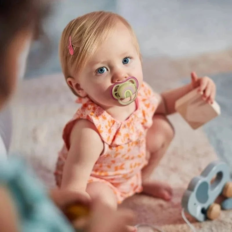 Philips Avent Ultra Air Pacifier, 0-6 Months, Girl - 2 Pieces